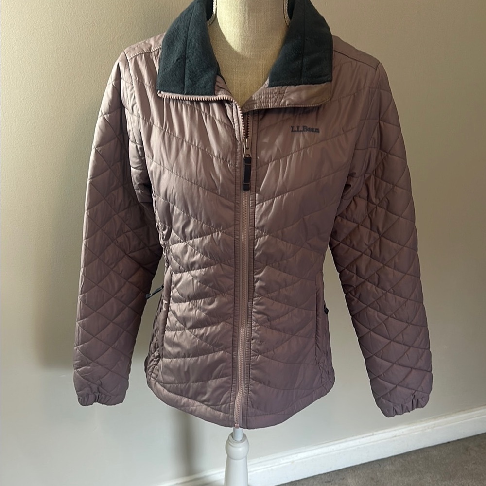 L.L. Bean‎ Purple Puffer Jacket with Quilted Design